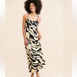 NWOT CIMEO COLLECTIVE Nothing Less Dress COLOR- Black/ Cream